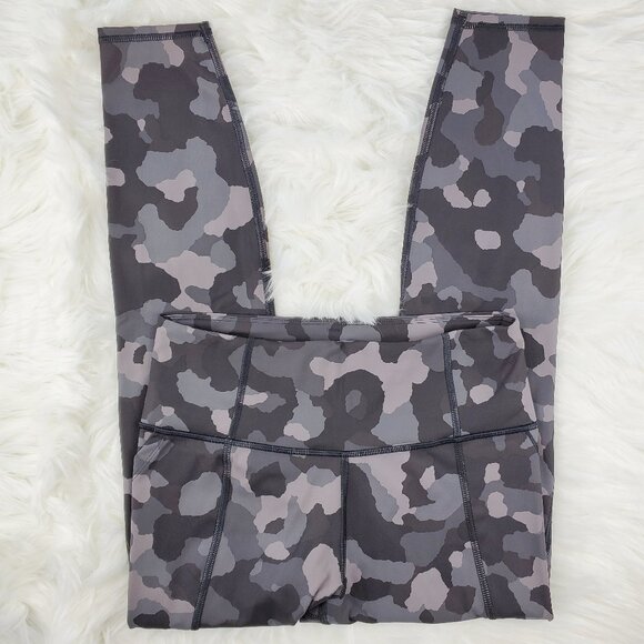 Athleta Pants - NWOT Athleta Black Lightning Camo Leggings